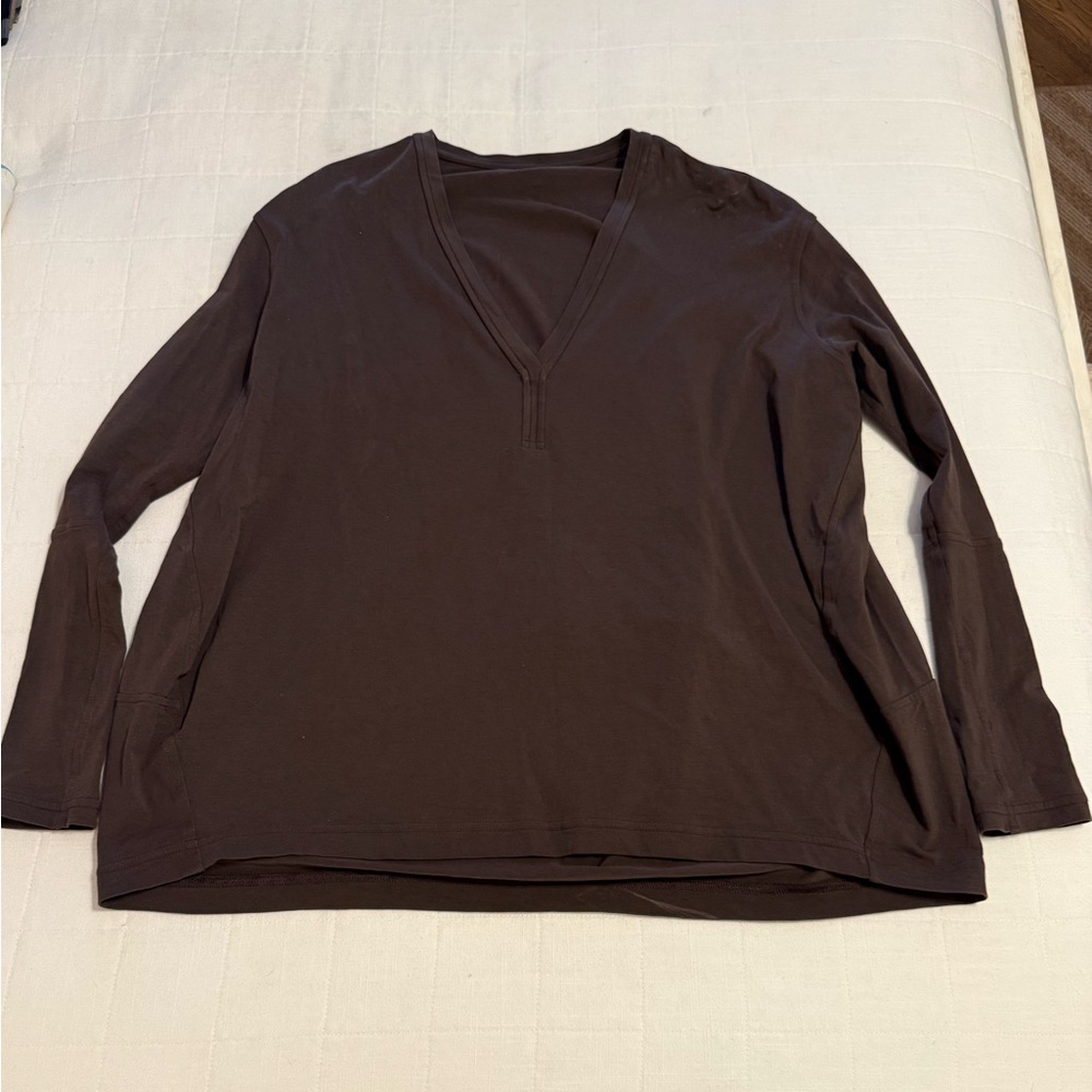 Lululemon Back In Action V-Neck Long Sleeve - Espresso - Size 6